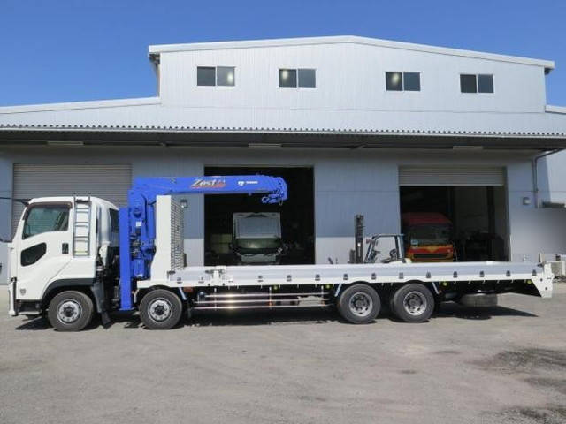 いすゞギガセルフクレーン4段大型（10t）[写真08]