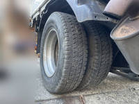 いすゞエルフ平ボディ小型（2t・3t）[写真11]