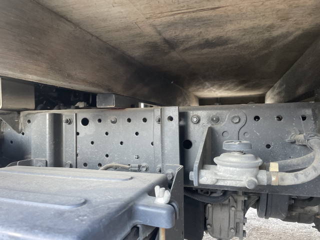 いすゞエルフ平ボディ小型（2t・3t）[写真16]