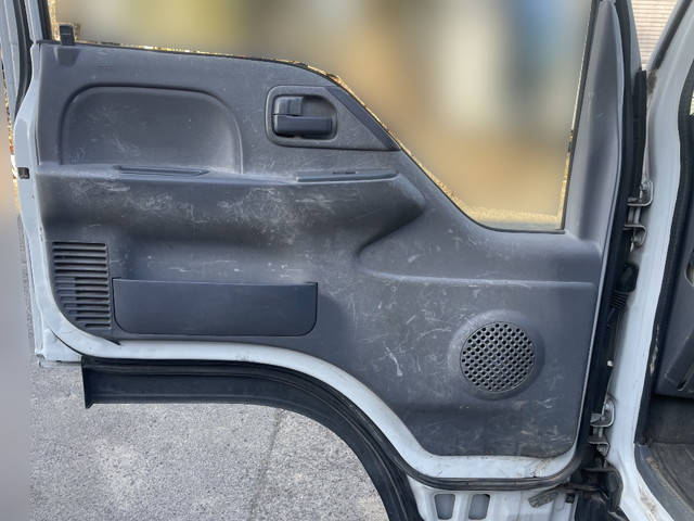 いすゞエルフ平ボディ小型（2t・3t）[写真25]