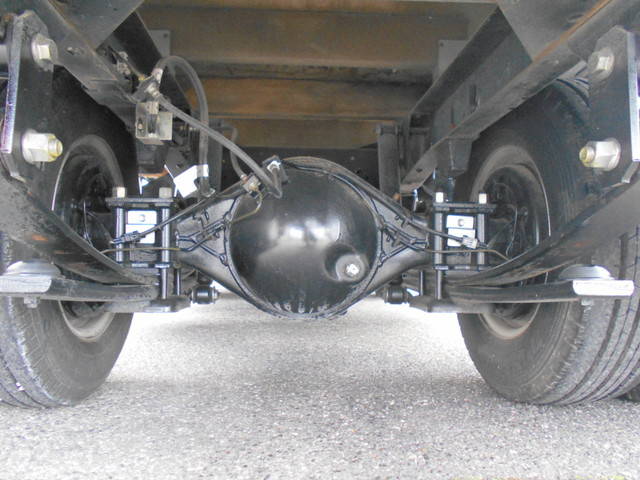 いすゞエルフ平ボディ小型（2t・3t）[写真23]