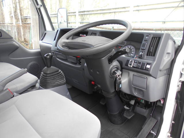 いすゞエルフ平ボディ小型（2t・3t）[写真25]