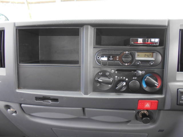 いすゞエルフ平ボディ小型（2t・3t）[写真32]