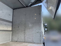 日野プロフィアパネルウイング大型（10t）[写真11]