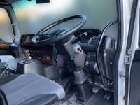 日野プロフィアパネルウイング大型（10t）[写真29]