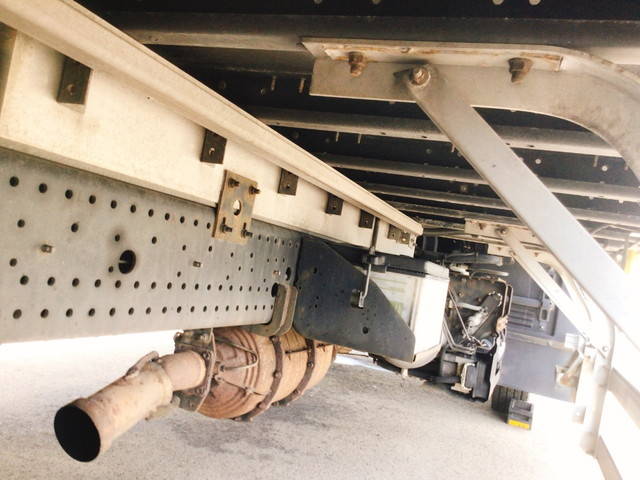 いすゞフォワードアルミウイング中型（4t）[写真12]