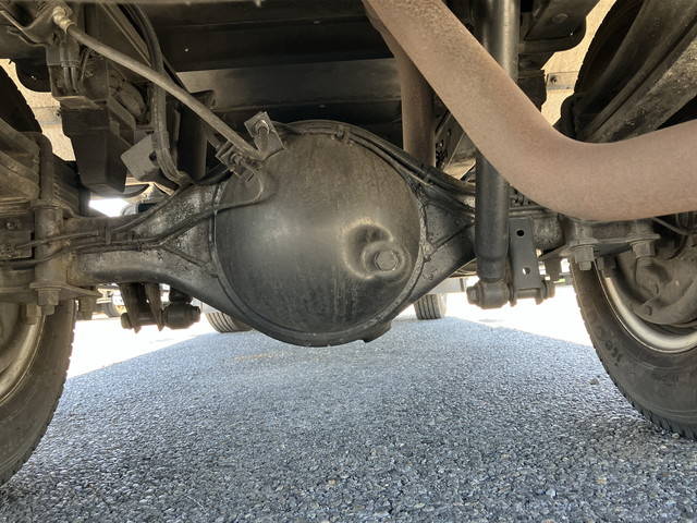 いすゞエルフ冷凍車（冷蔵車）小型（2t・3t）[写真23]