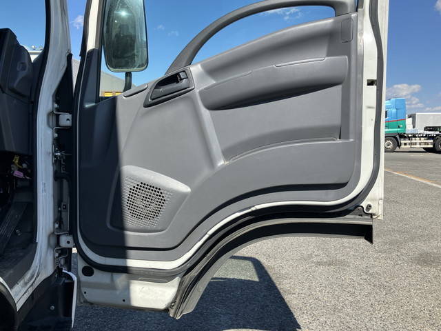 いすゞエルフ冷凍車（冷蔵車）小型（2t・3t）[写真27]