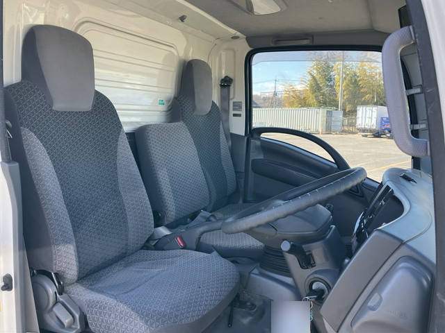 いすゞエルフ冷凍車（冷蔵車）小型（2t・3t）[写真29]