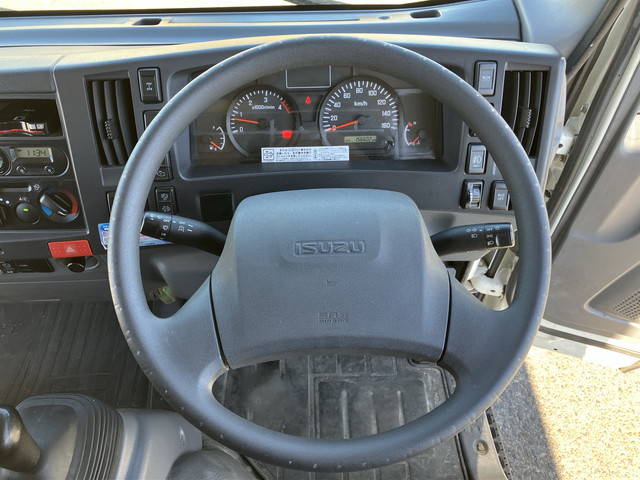 いすゞエルフ冷凍車（冷蔵車）小型（2t・3t）[写真33]