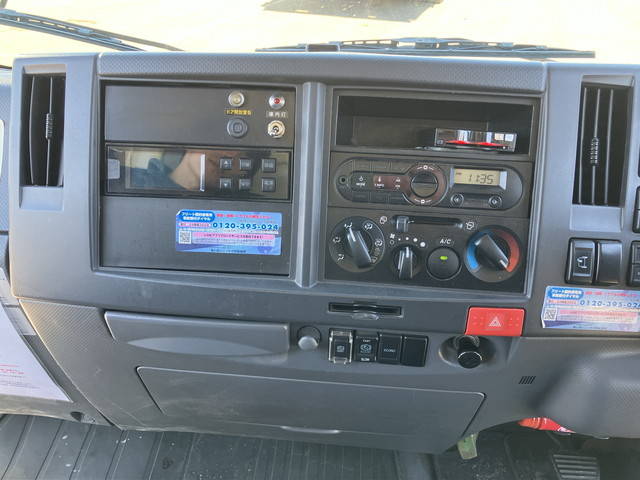 いすゞエルフ冷凍車（冷蔵車）小型（2t・3t）[写真35]