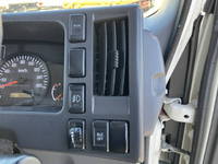 いすゞエルフ冷凍車（冷蔵車）小型（2t・3t）[写真37]