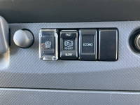 いすゞエルフ冷凍車（冷蔵車）小型（2t・3t）[写真38]