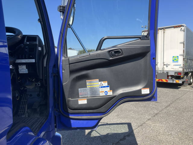 三菱ふそうファイターセーフティクレーン4段増トン（6t・8t）[写真29]