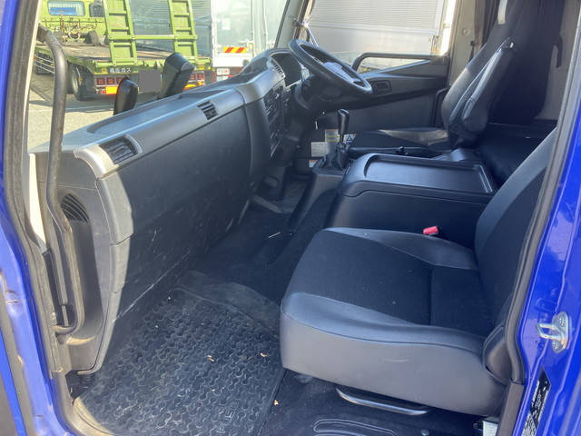 三菱ふそうファイターセーフティクレーン4段増トン（6t・8t）[写真32]