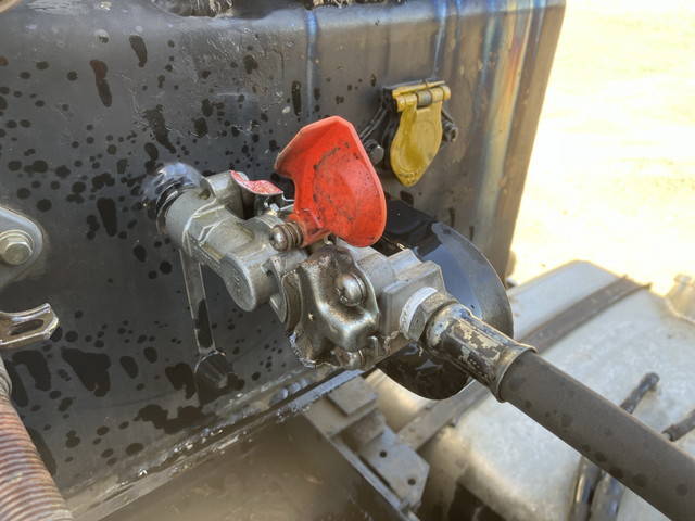 三菱ふそうスーパーグレートトレーラーヘッド（トラクターヘッド）大型（10t）[写真15]