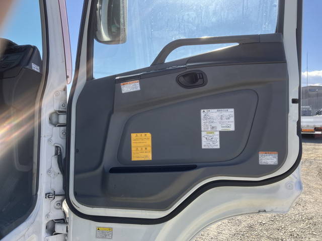 三菱ふそうスーパーグレートトレーラーヘッド（トラクターヘッド）大型（10t）[写真29]