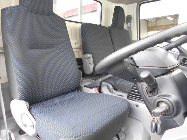 日野デュトロ平ボディ小型（2t・3t）[写真21]