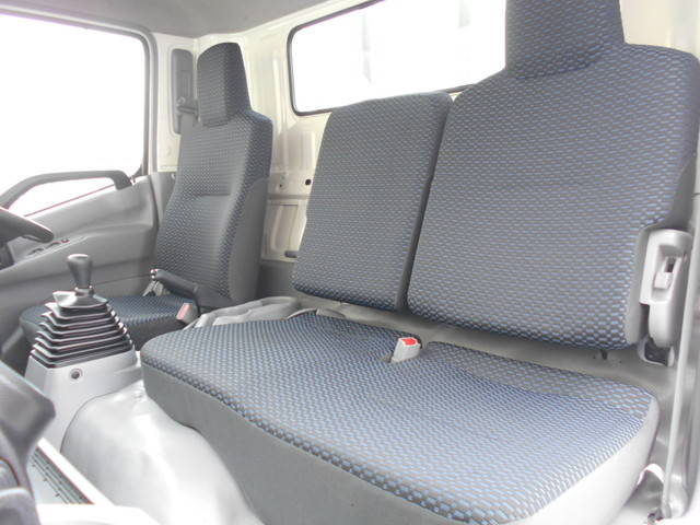 日野デュトロ平ボディ小型（2t・3t）[写真23]