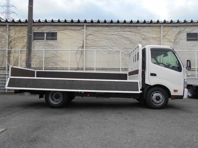 日野デュトロ平ボディ小型（2t・3t）[写真07]