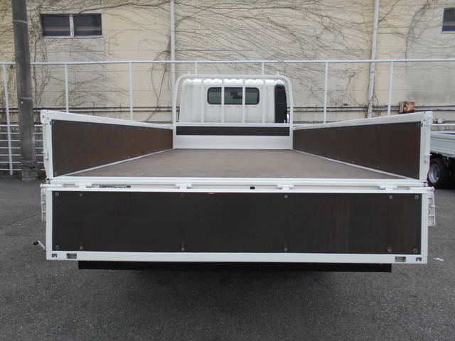 日野デュトロ平ボディ小型（2t・3t）[写真09]