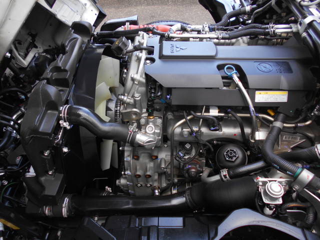 三菱ふそうキャンター平ボディ小型（2t・3t）[写真14]