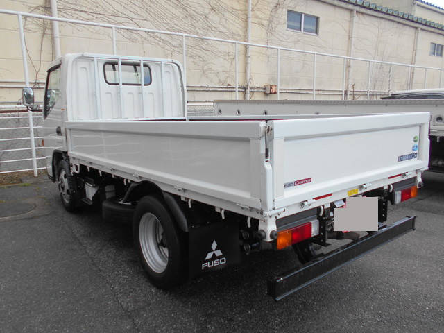三菱ふそうキャンター平ボディ小型（2t・3t）[写真02]