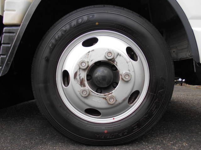 三菱ふそうキャンター平ボディ小型（2t・3t）[写真20]