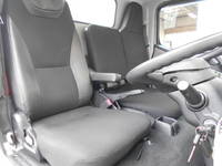 三菱ふそうキャンター平ボディ小型（2t・3t）[写真24]