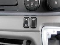 三菱ふそうキャンター平ボディ小型（2t・3t）[写真31]