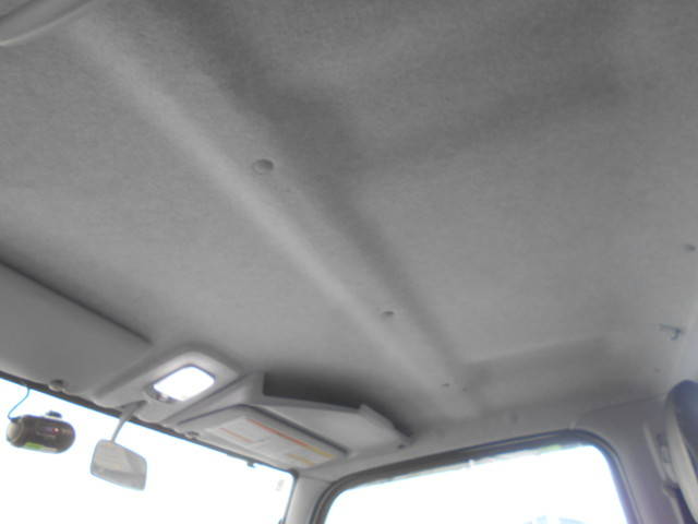 三菱ふそうキャンター平ボディ小型（2t・3t）[写真37]