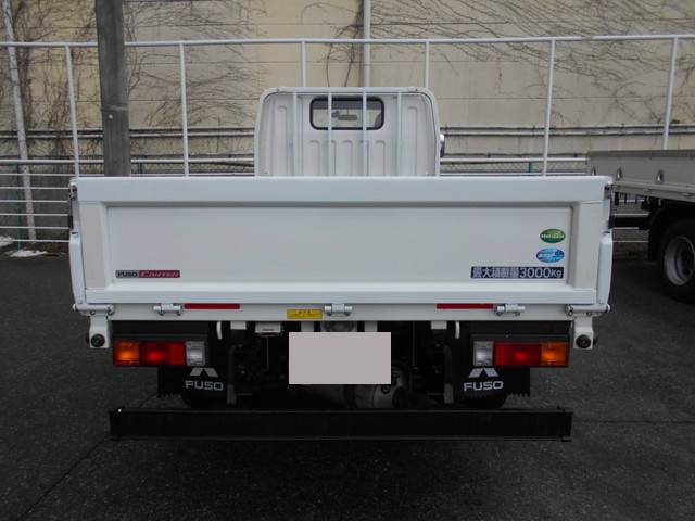 三菱ふそうキャンター平ボディ小型（2t・3t）[写真08]