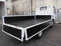 三菱ふそうキャンター平ボディ小型（2t・3t）[写真09]