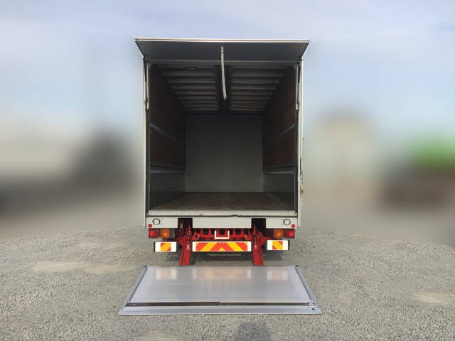 いすゞフォワードアルミウイング中型（4t）[写真10]