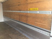 いすゞフォワードアルミウイング中型（4t）[写真13]