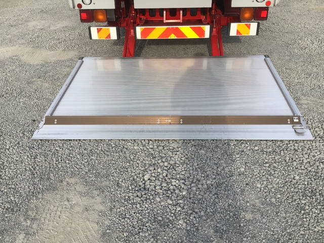 いすゞフォワードアルミウイング中型（4t）[写真21]