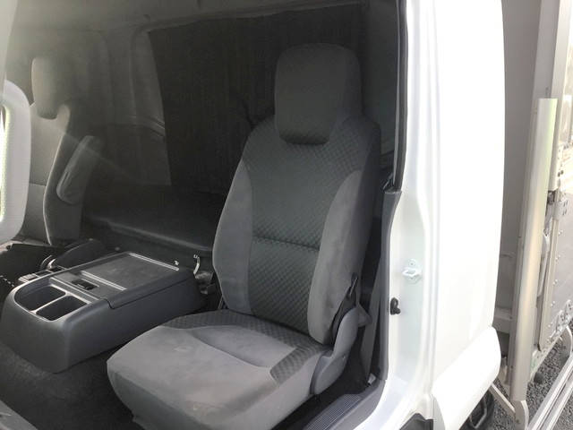 いすゞフォワードアルミウイング中型（4t）[写真33]