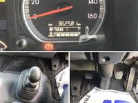 いすゞフォワードアルミウイング中型（4t）[写真36]