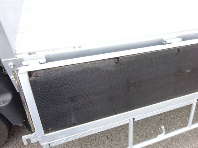 日野デュトロ平ボディ小型（2t・3t）[写真16]