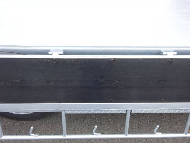 日野デュトロ平ボディ小型（2t・3t）[写真17]