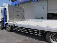 いすゞギガセルフクレーン4段大型（10t）[写真12]