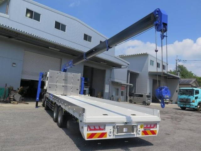 いすゞギガセルフクレーン4段大型（10t）[写真02]