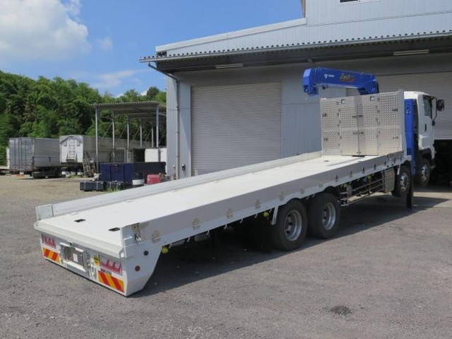 いすゞギガセルフクレーン4段大型（10t）[写真04]