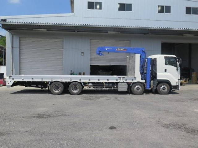 いすゞギガセルフクレーン4段大型（10t）[写真07]