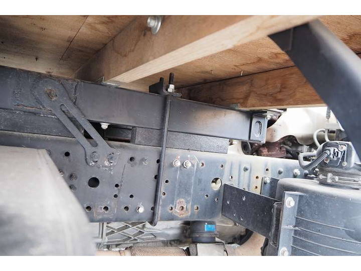 三菱ふそうキャンターアルミブロック小型（2t・3t）[写真15]