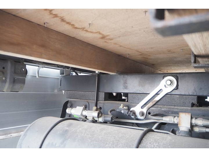 三菱ふそうキャンターアルミブロック小型（2t・3t）[写真19]