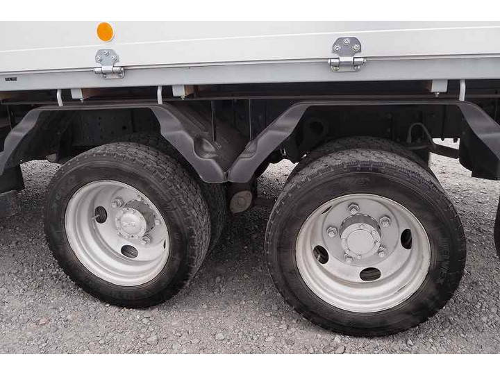 三菱ふそうキャンターアルミブロック小型（2t・3t）[写真24]