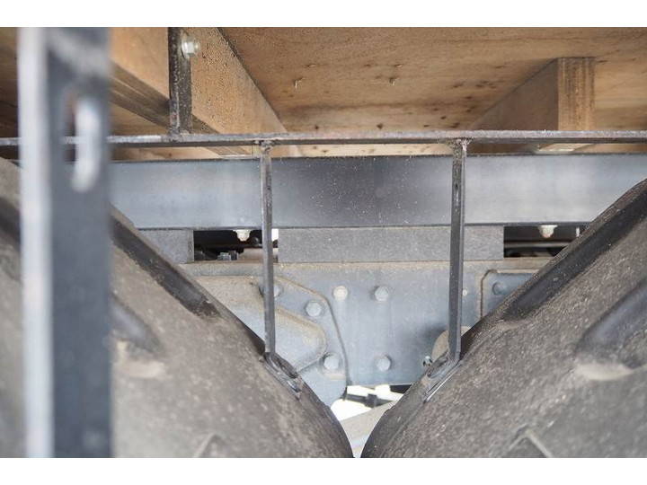 三菱ふそうキャンターアルミブロック小型（2t・3t）[写真25]