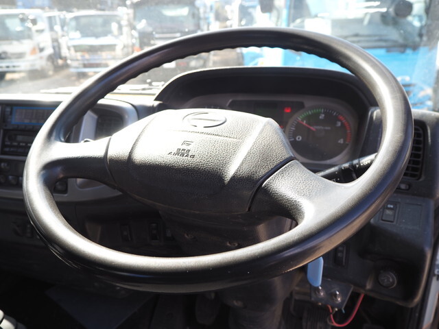 日野レンジャークレーン4段増トン（6t・8t）[写真38]