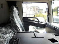 三菱ふそうスーパーグレートアルミウイング大型（10t）[写真18]